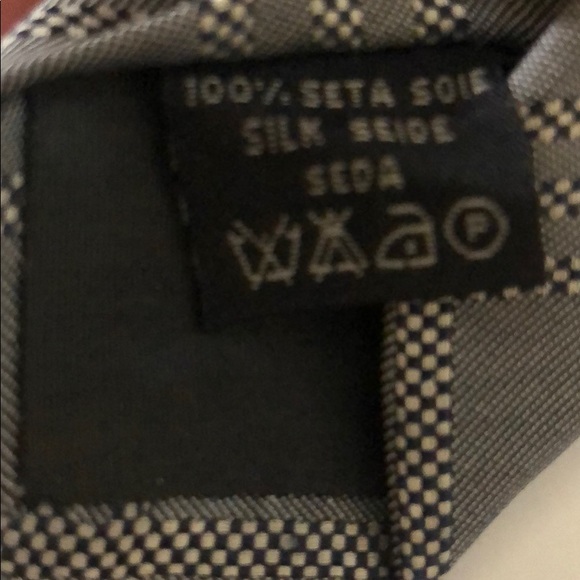 Burberry tie - Picture 4 of 4